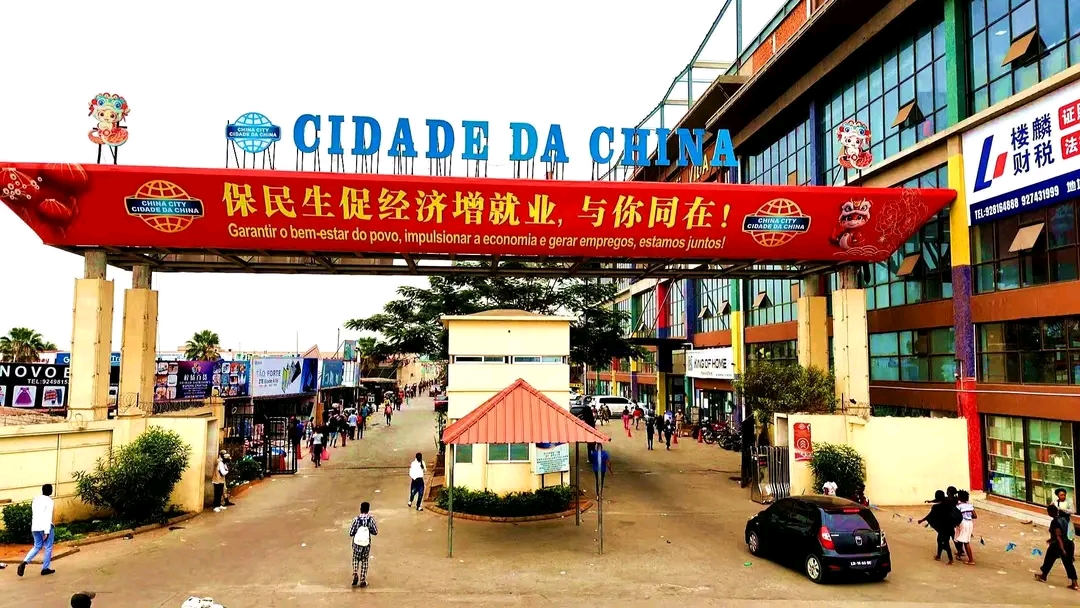 Oportunidades: Técnico de Marketing e Redes sociais , Tradutor do chinês  